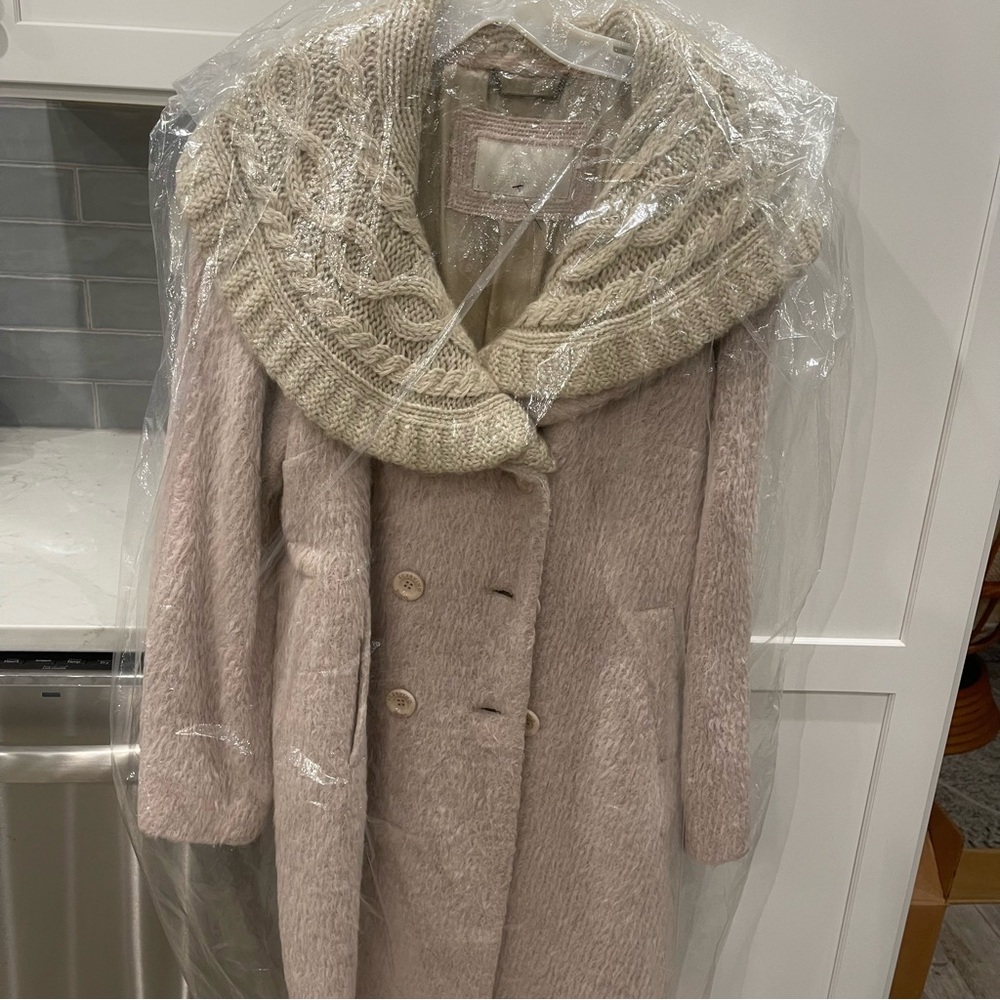 Scervino Street Stylish Double-Breasted Coat with Knit Collar - Picture 2 of 16